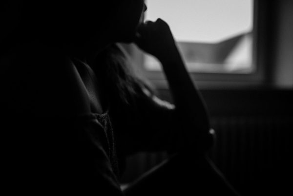 schwarz-weiß Boudoir Foto