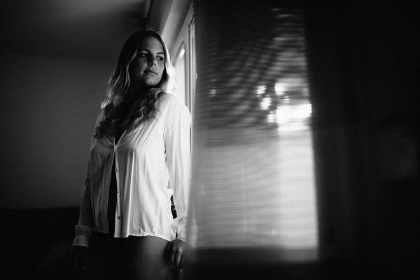 schwarz-weiß Boudoir Foto