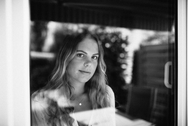 schwarz-weiß Boudoir Foto