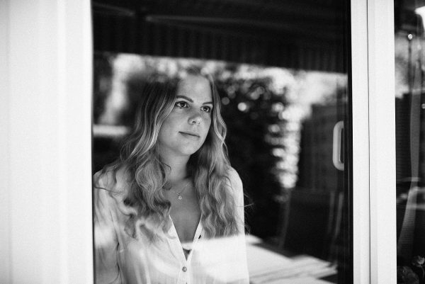 schwarz-weiß Boudoir Foto